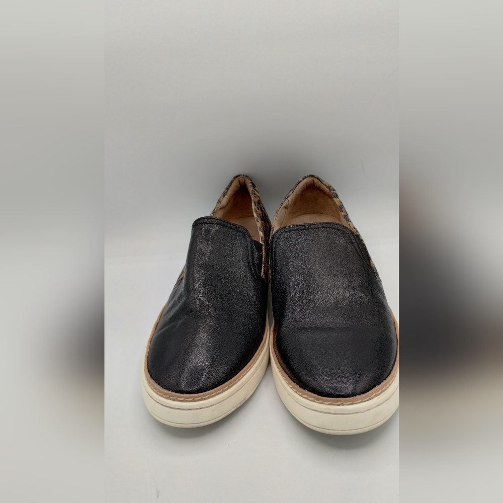 Naturalize Zola, women's sneakers, black leather front, leopard back, 7 W